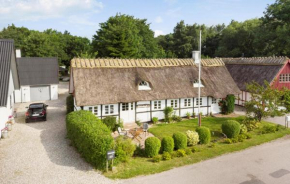 Lovely Home In Faxe With Wifi, Fakse